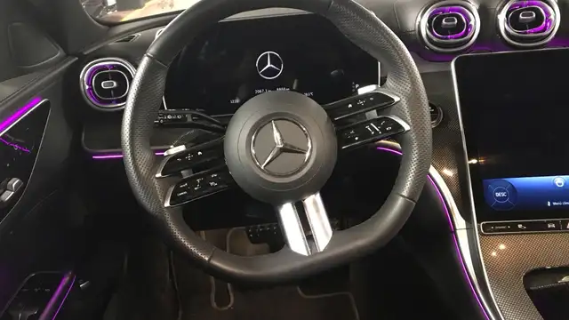 Mercedes-Benz C-Class view 9