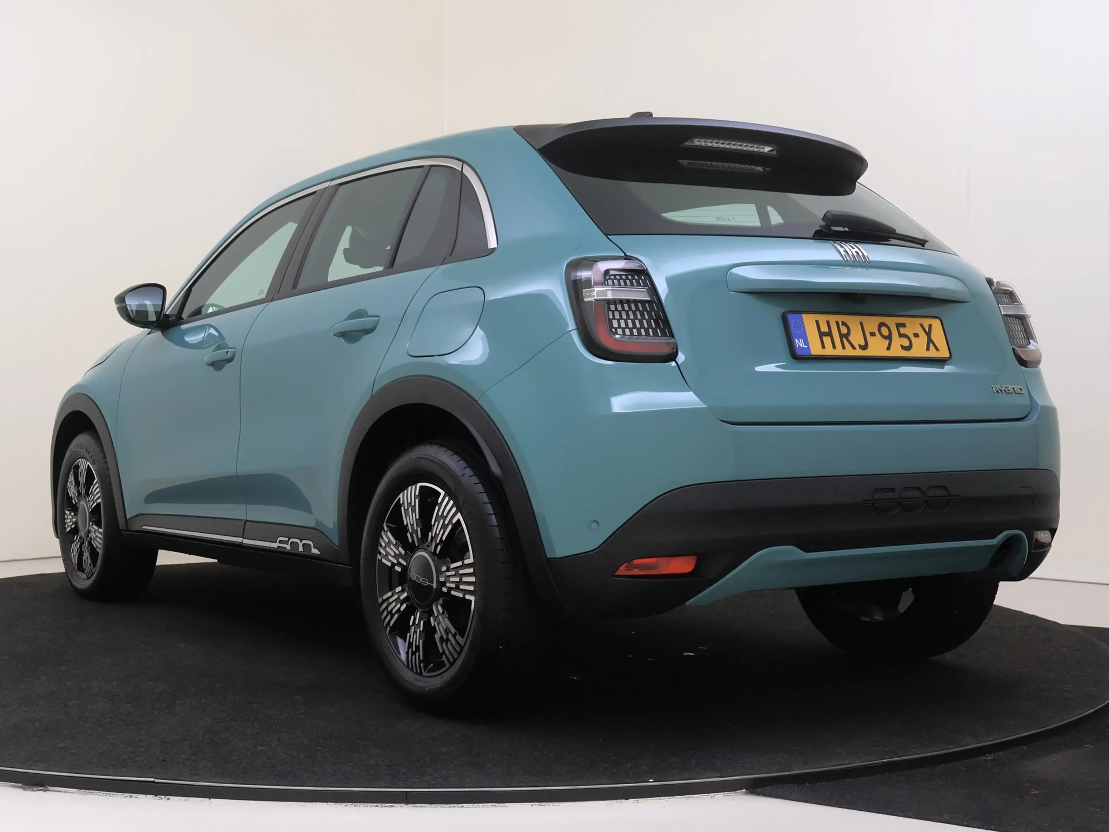 Fiat 600 1.2 Hybrid Urban YP — photo 4