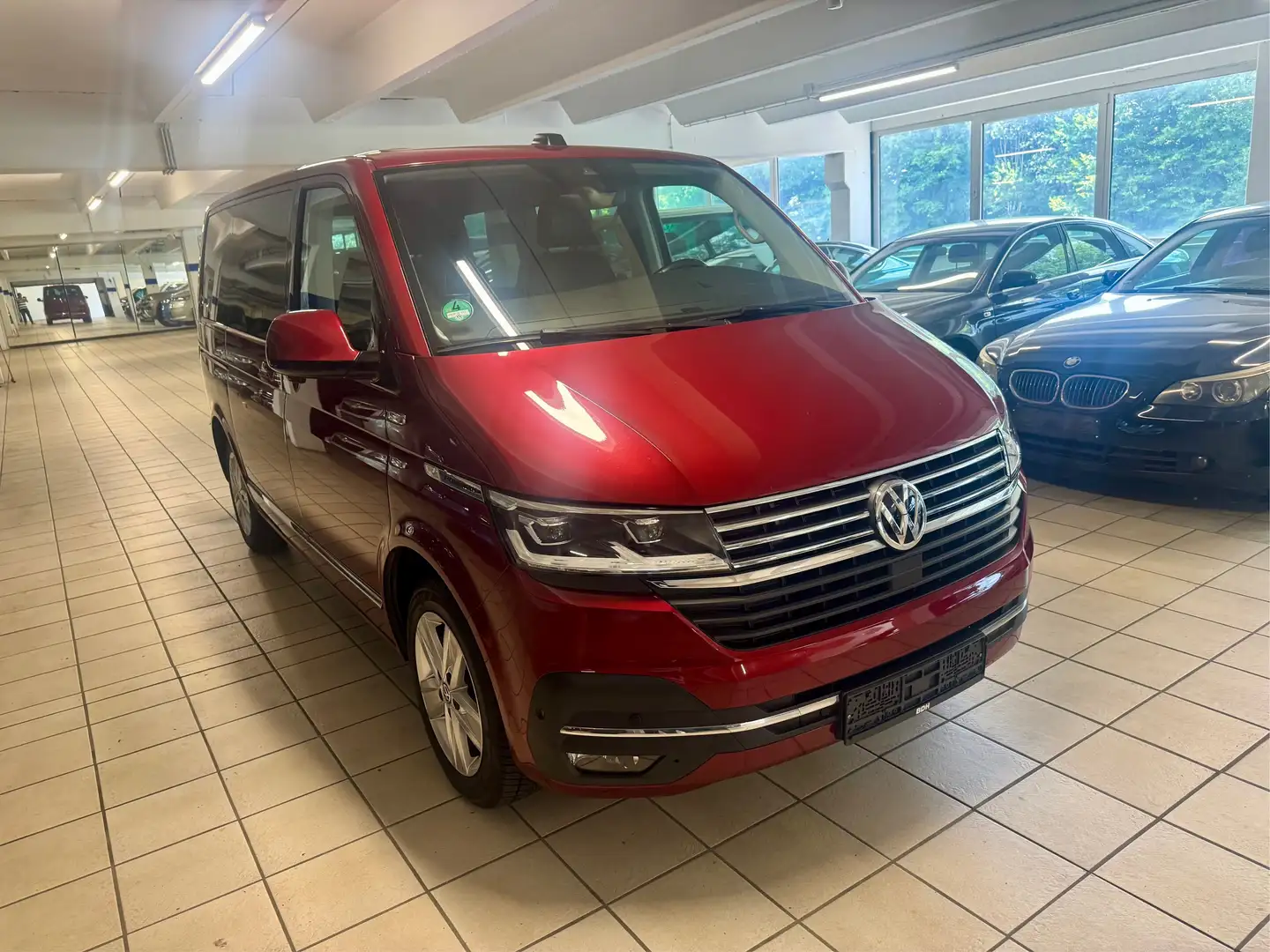Volkswagen T6.1 Multivan 2.0 TDI Multivan Highline FWD DSG, Leder, Navi,LED Rosso - 1