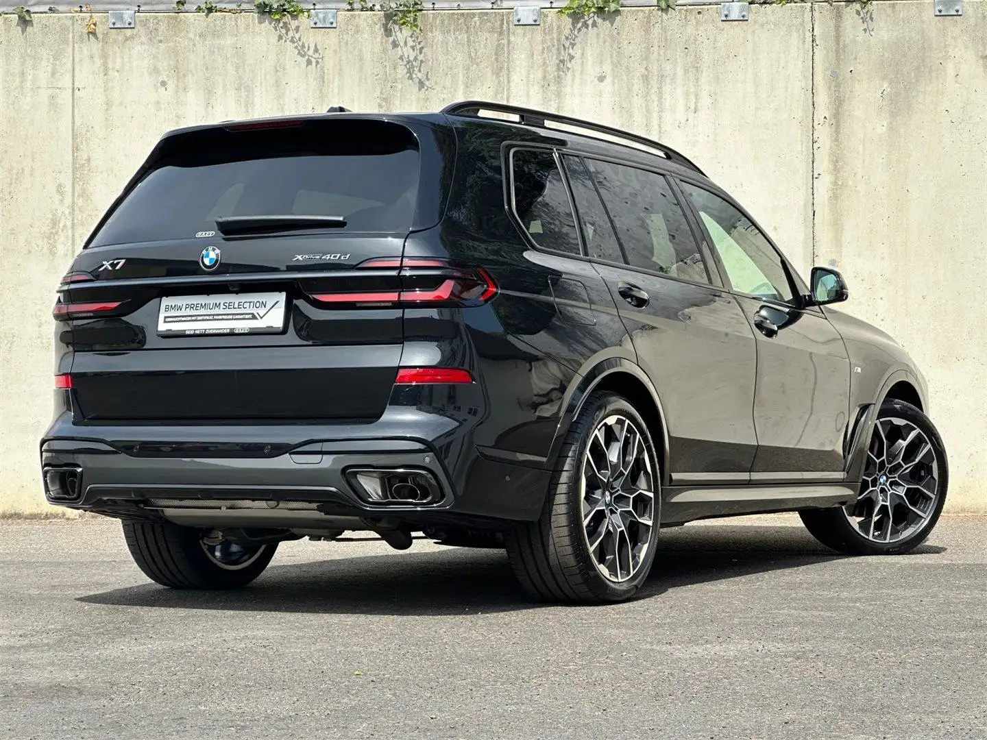 BMW X7 xDrive40d Noir - 2