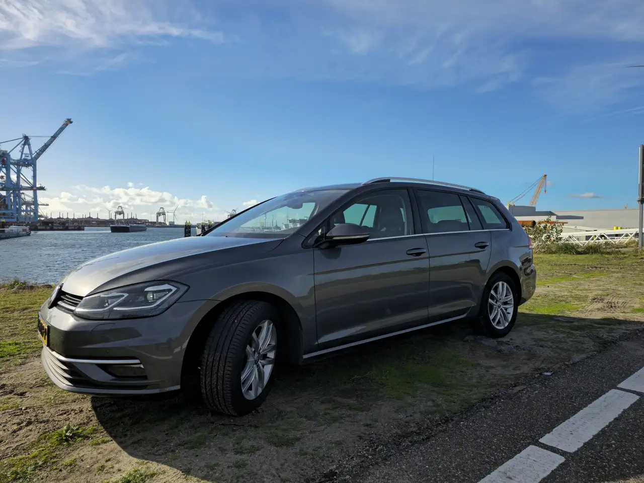 Volkswagen Golf Golf 1.4 TSI Highline — photo 1 of 33