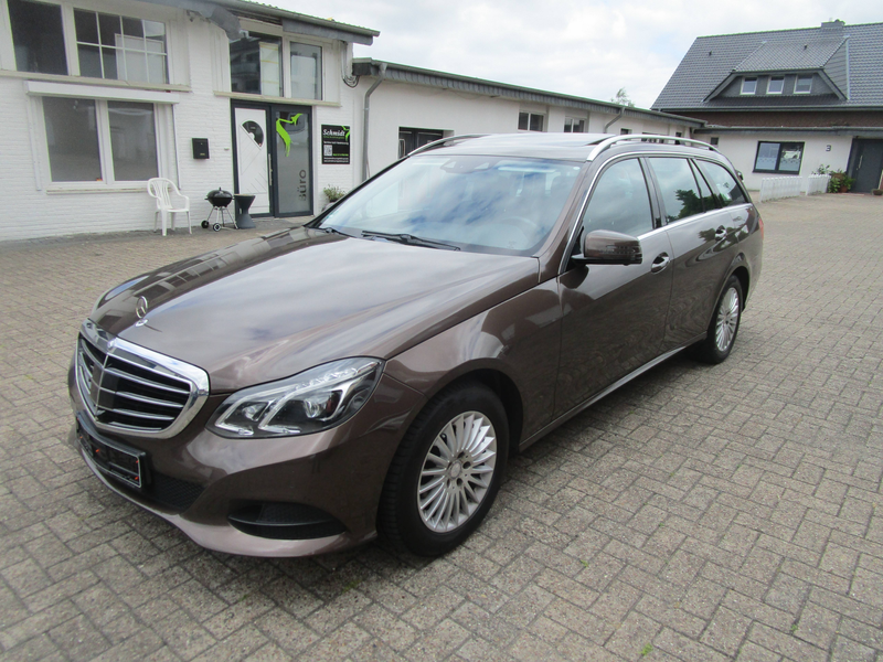 Mercedes-Benz E 200 E 200 CGI+1 Hand+LED+ACC+Leder+Navi+Massagesitze