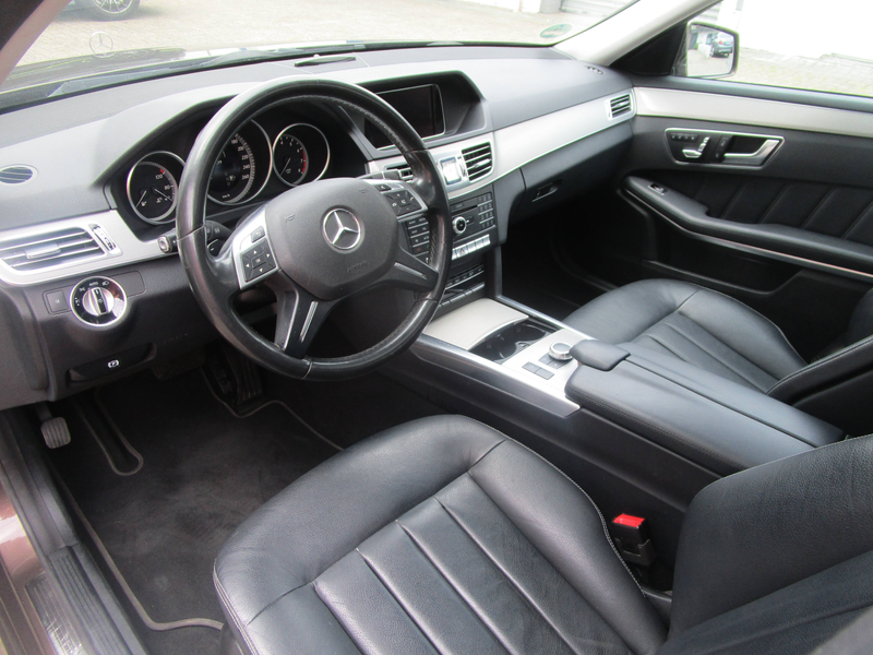 Mercedes-Benz E 200 E 200 CGI+1 Hand+LED+ACC+Leder+Navi+Massagesitze — photo 11