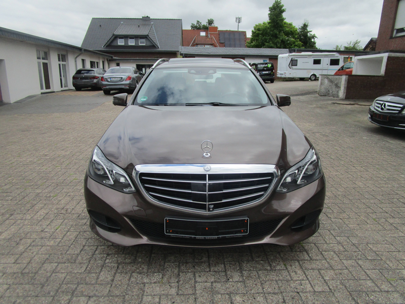 Mercedes-Benz E 200 E 200 CGI+1 Hand+LED+ACC+Leder+Navi+Massagesitze — photo 7