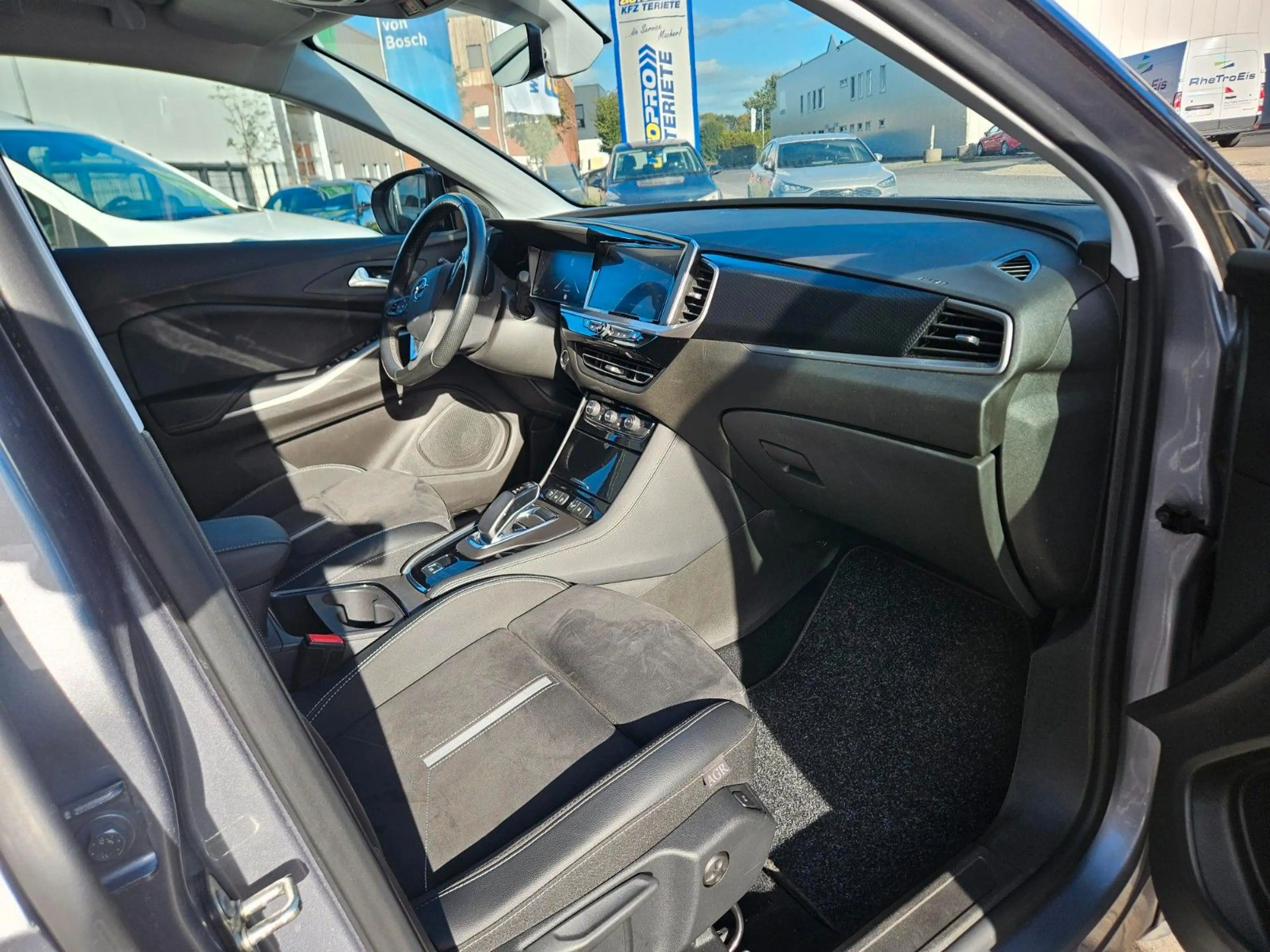 Opel Grandland X Grandland GSe Plug-in Hybrid 4 — photo 13