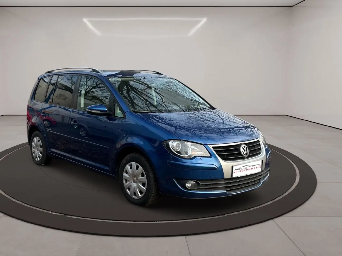 Volkswagen Touran Freestyle Blau - 1