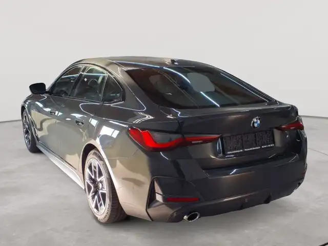 BMW 4 Series view 5