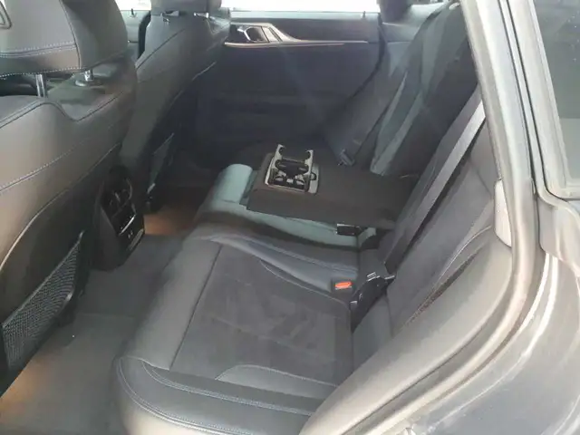BMW 4 Series view 13