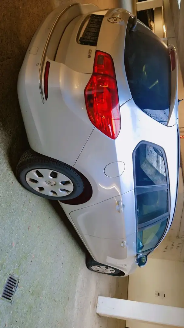 Opel Astra 1.7 CDTI DPF Sports Tourer Edition Silber - 1