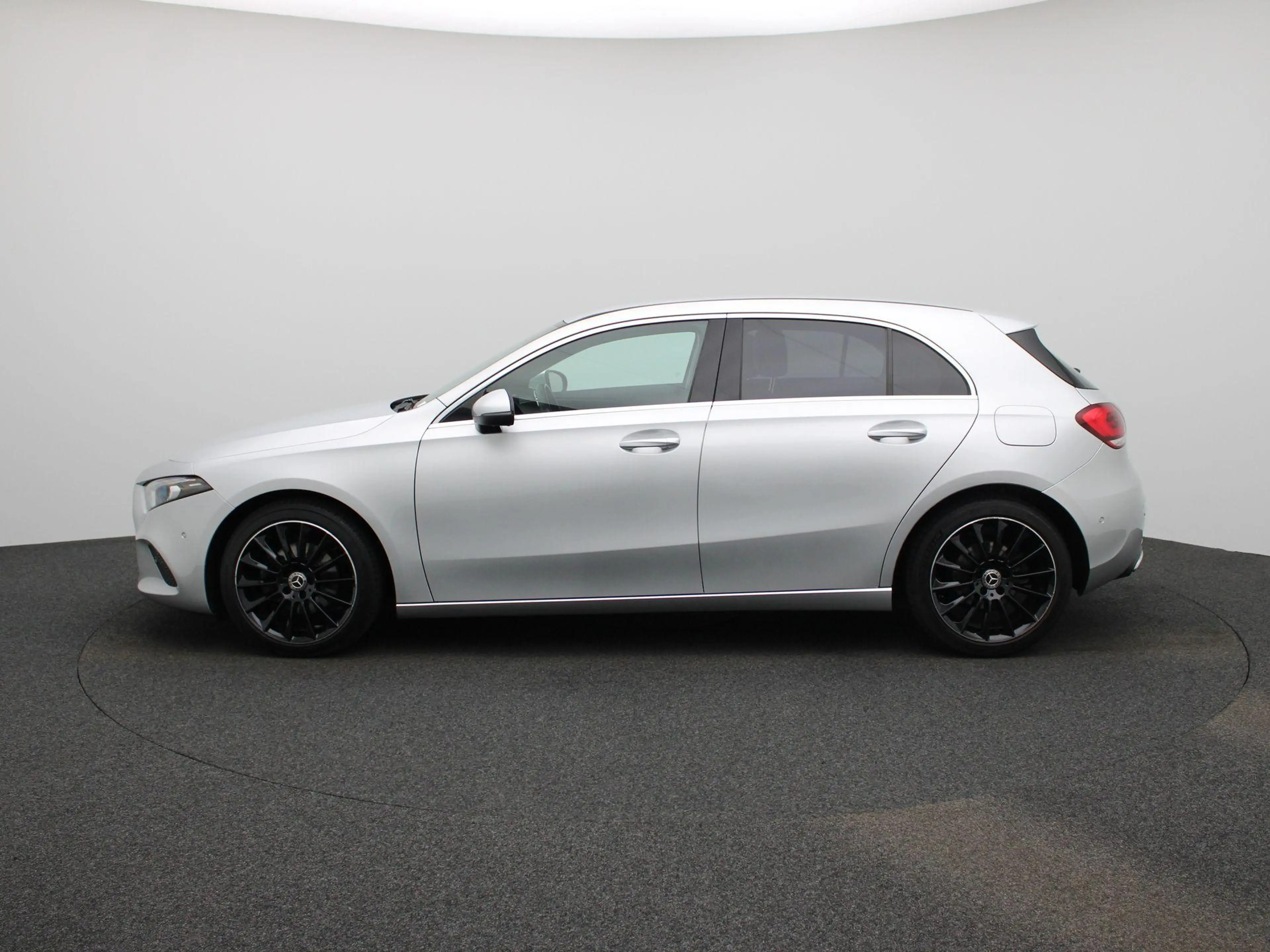 Mercedes-Benz A 180 Business Solution AMG — photo 4