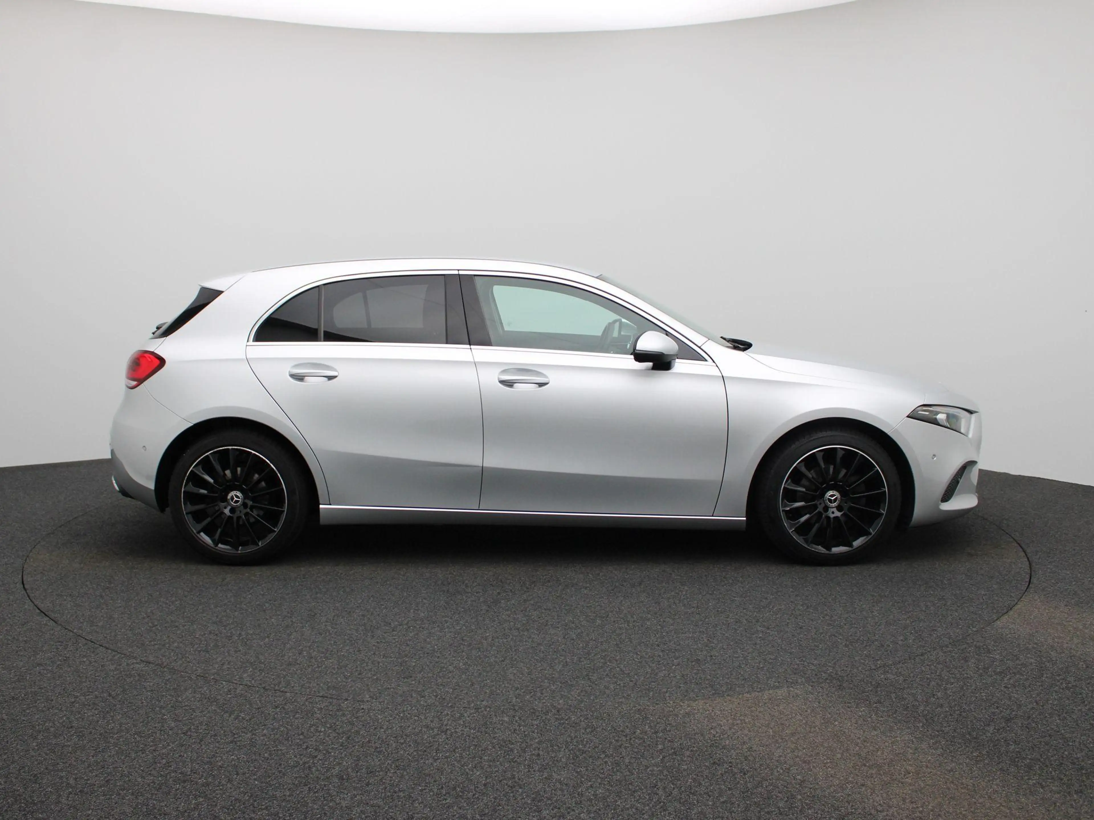 Mercedes-Benz A 180 Business Solution AMG — photo 6