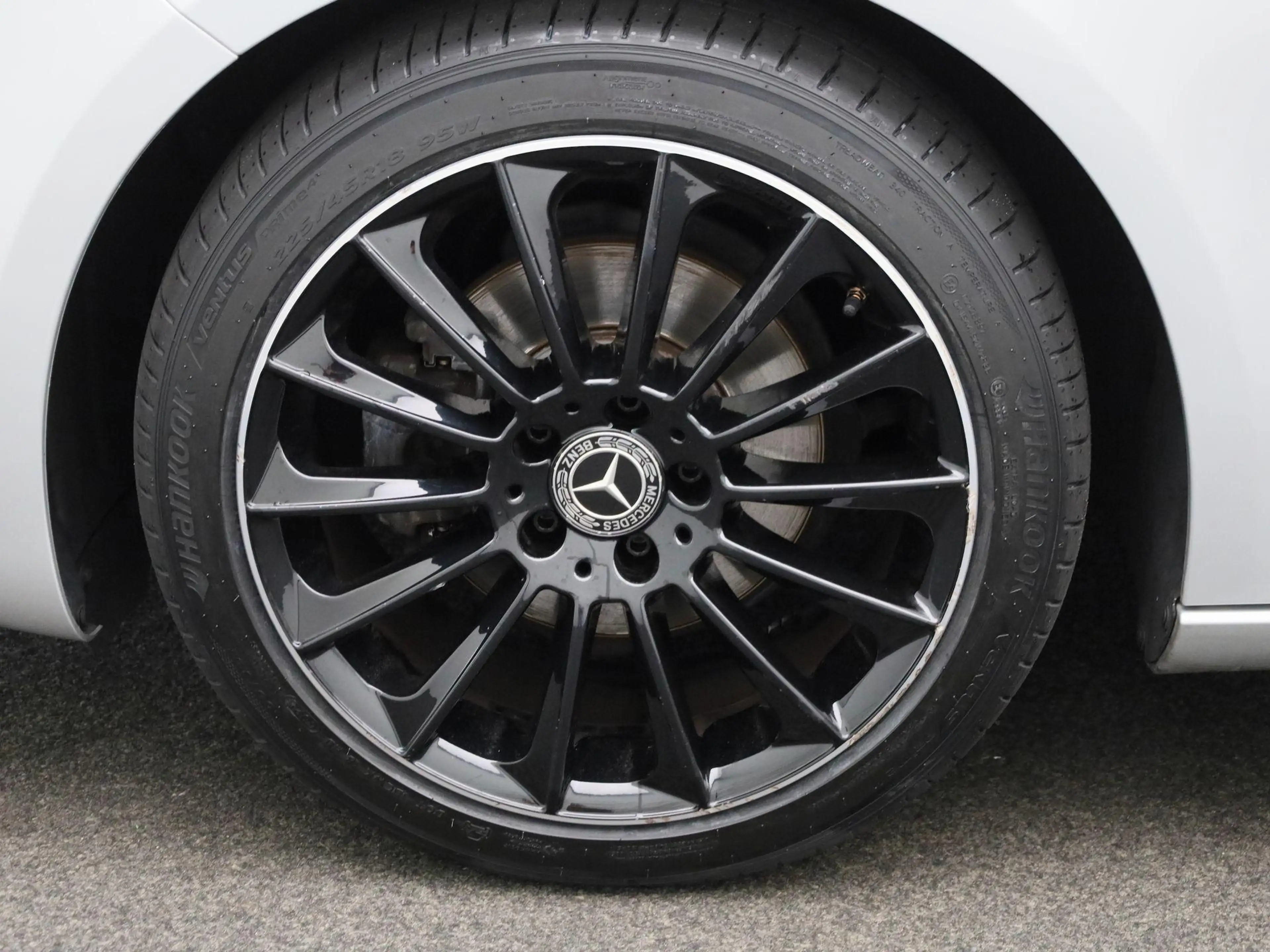 Mercedes-Benz A 180 Business Solution AMG — photo 12