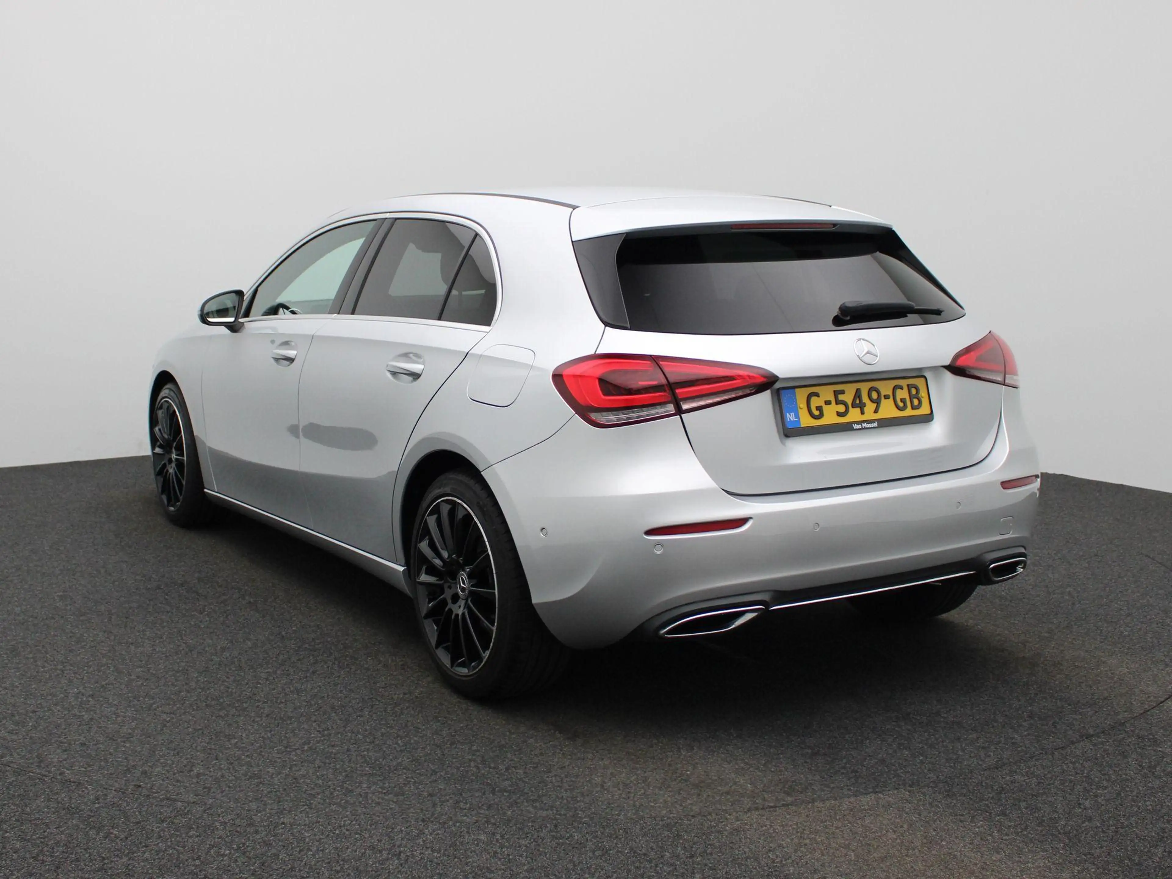 Mercedes-Benz A 180 Business Solution AMG — photo 2
