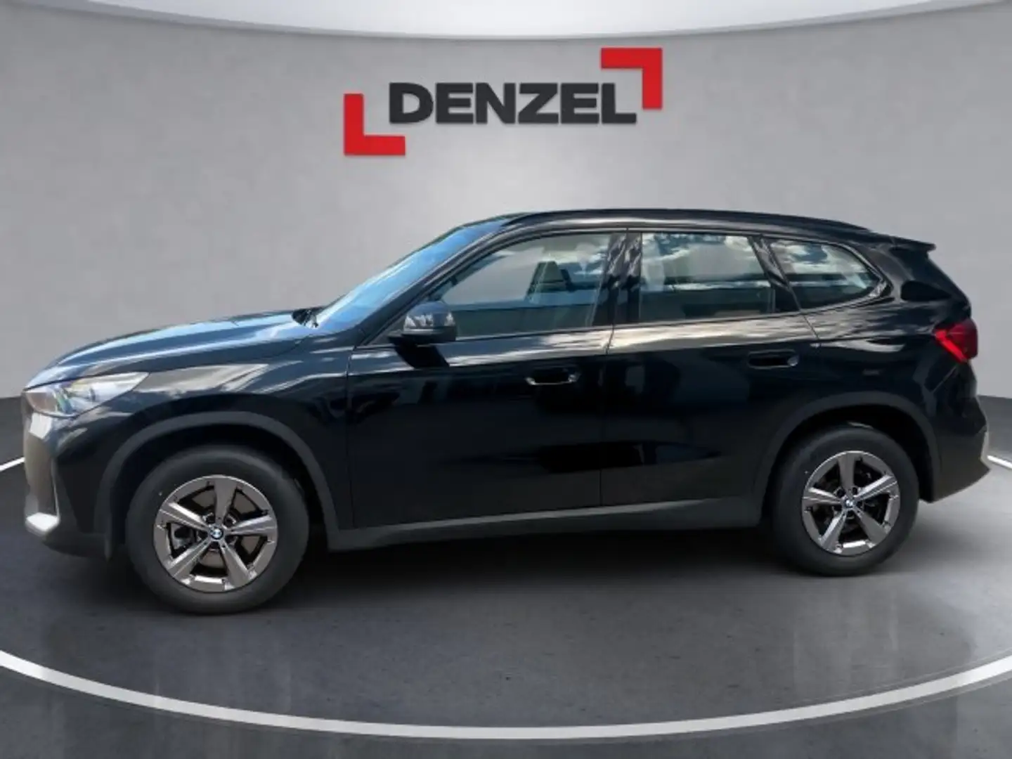 BMW X1 sDrive20i U11 B38 Schwarz - 2