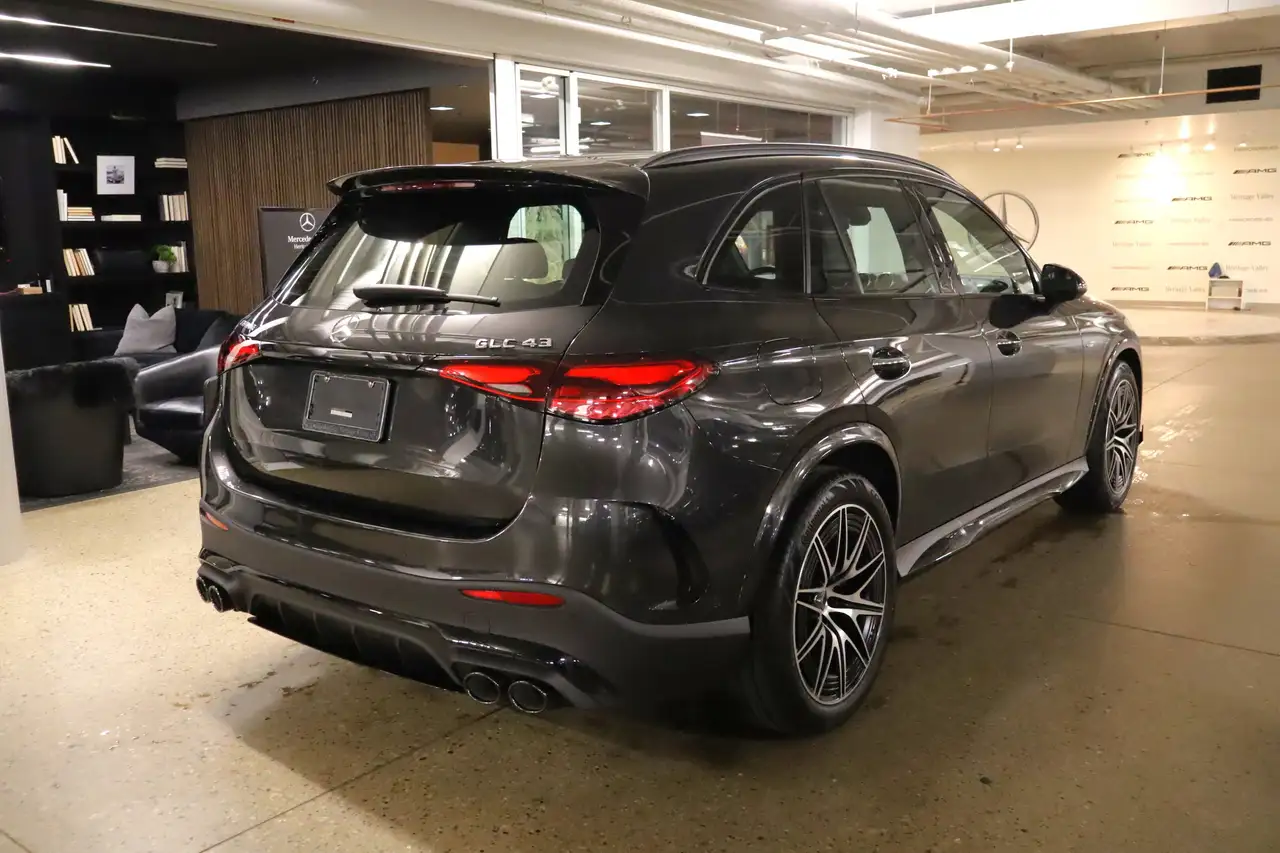 Mercedes-Benz GLC снимка Mercedes-Benz GLC