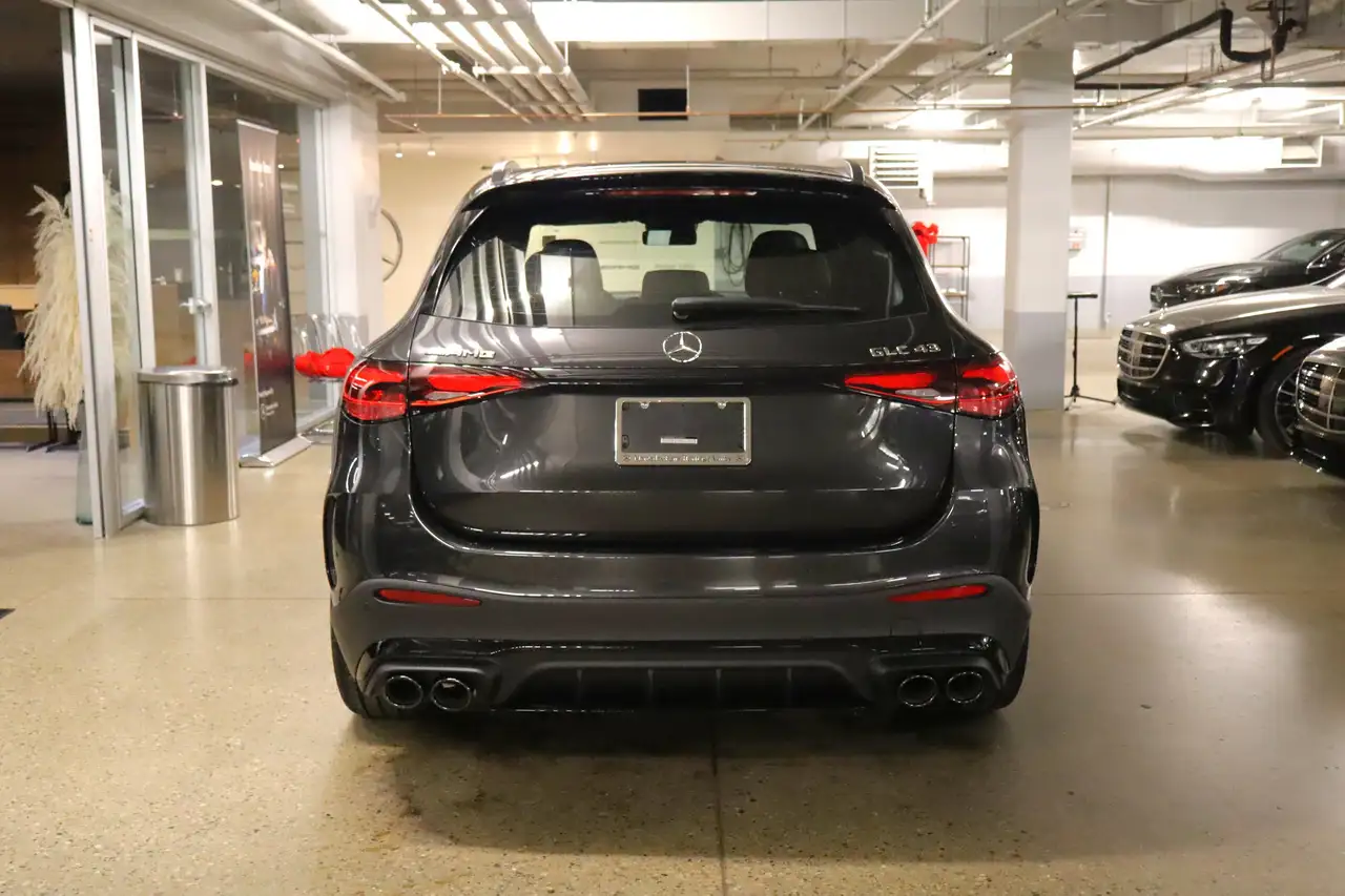 Mercedes-Benz GLC снимка Mercedes-Benz GLC