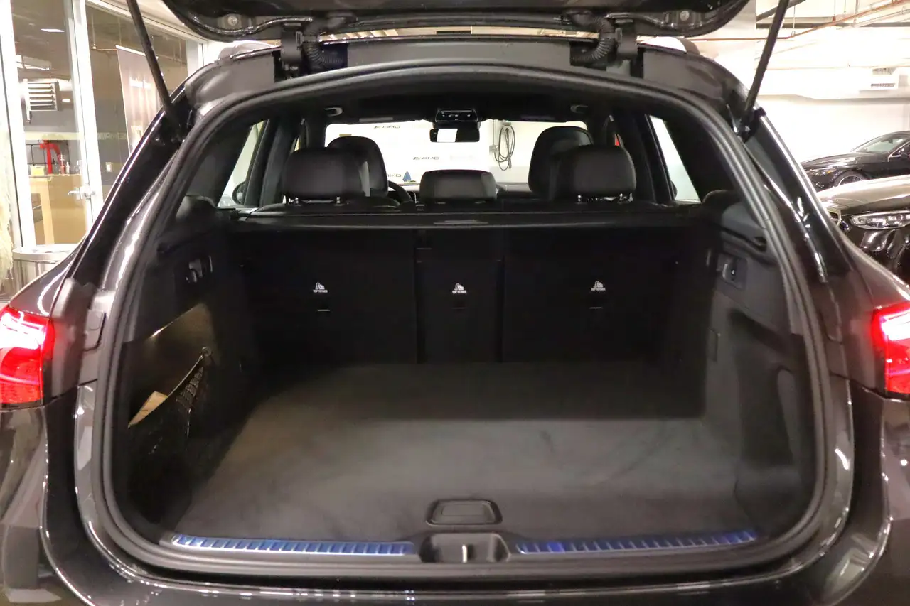 Mercedes-Benz GLC снимка Mercedes-Benz GLC