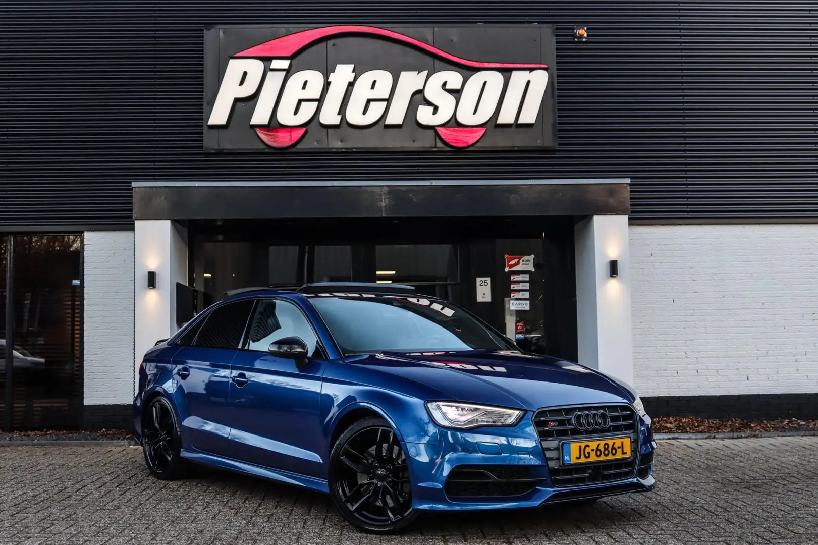 Audi S3 Limousine 2.0 TFSI Quattro 3x S-Line PANO MILLTEK Blau - 1