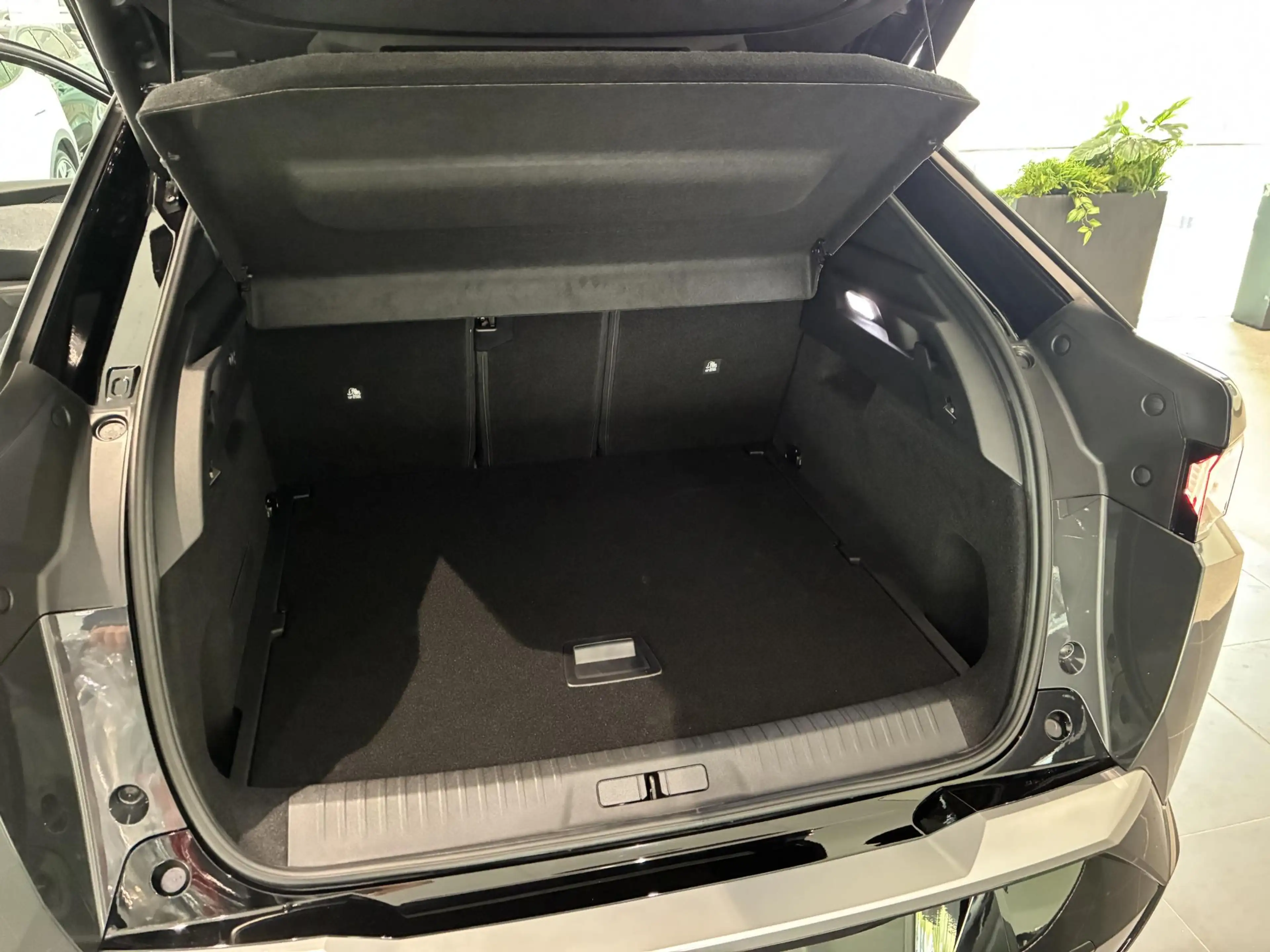 Peugeot 3008 e-3008 GT Exclusive 210 73 kWh Volledig leder inte — photo 12