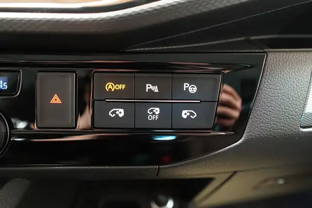 Volkswagen T6.1 Multivan 2.0 TDI DSG G. Six "AHK*LED*NAVI*R-KAM*ST-HEIZ" Ansicht 39