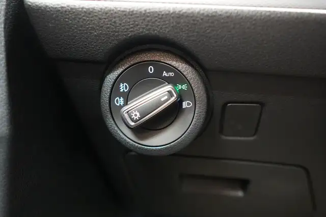 Volkswagen T6.1 Multivan 2.0 TDI DSG G. Six "AHK*LED*NAVI*R-KAM*ST-HEIZ" Ansicht 30