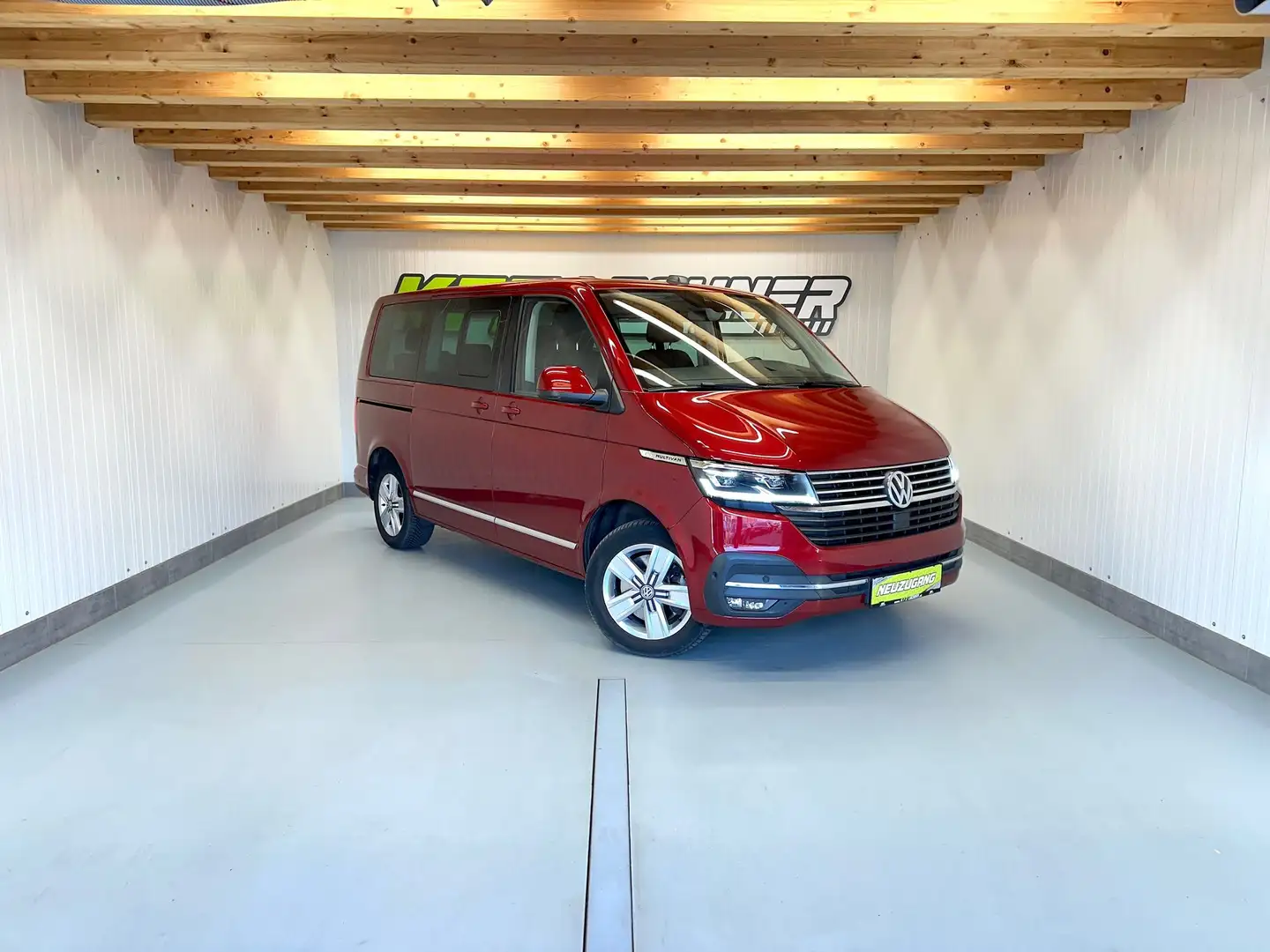 Volkswagen T6.1 Multivan 2.0 TDI DSG G. Six "AHK*LED*NAVI*R-KAM*ST-HEIZ" Rot - 1