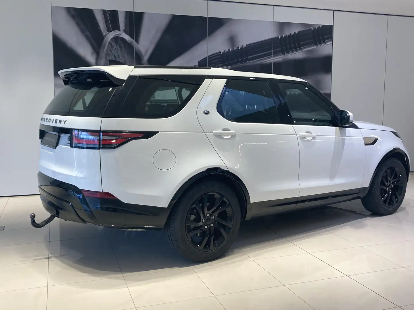 Land Rover Discovery HSE Wit - 2