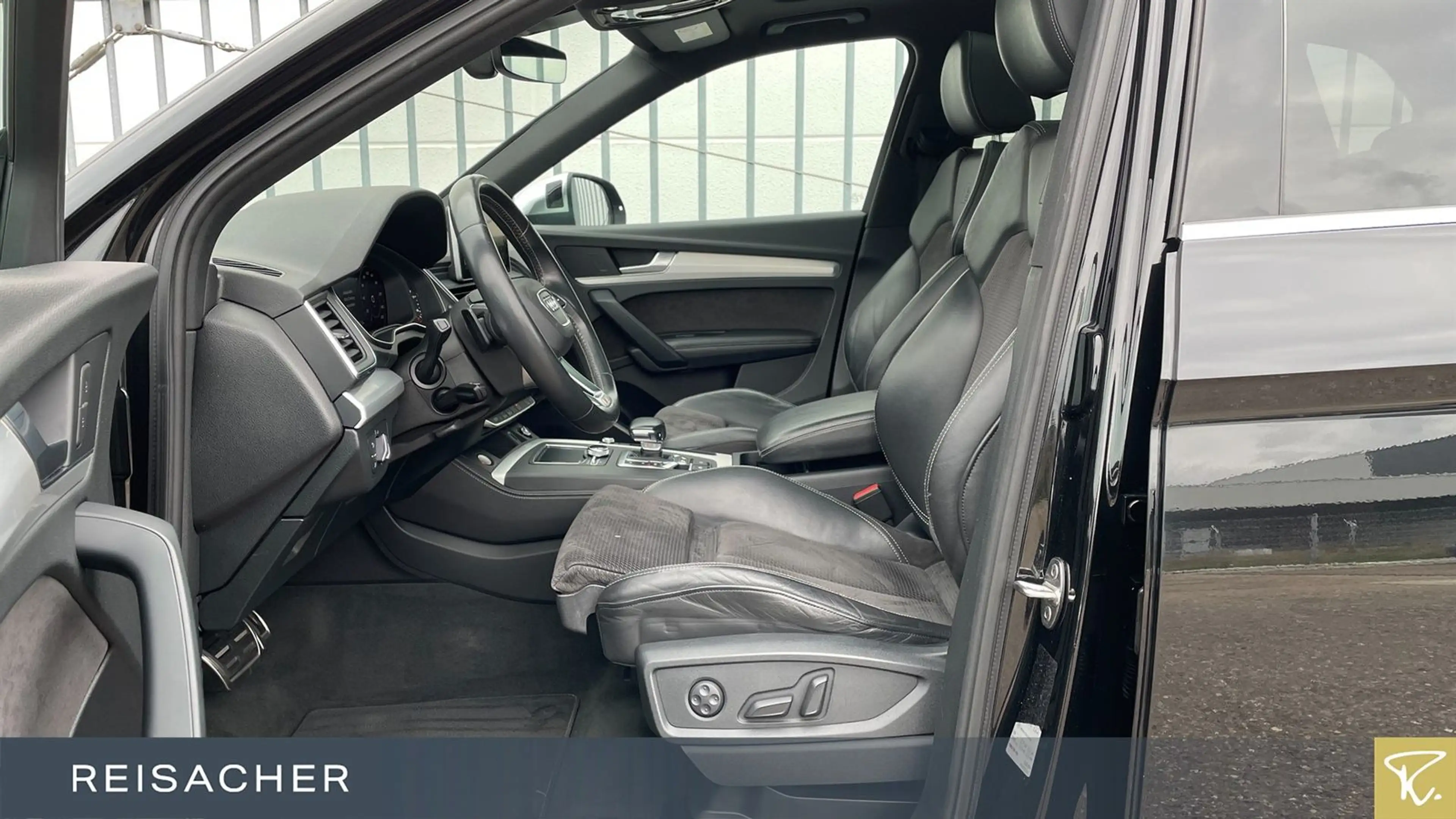 Audi SQ5 Leder,LED,Pano,RFK,21" Alu,PDC,Navi — photo 4