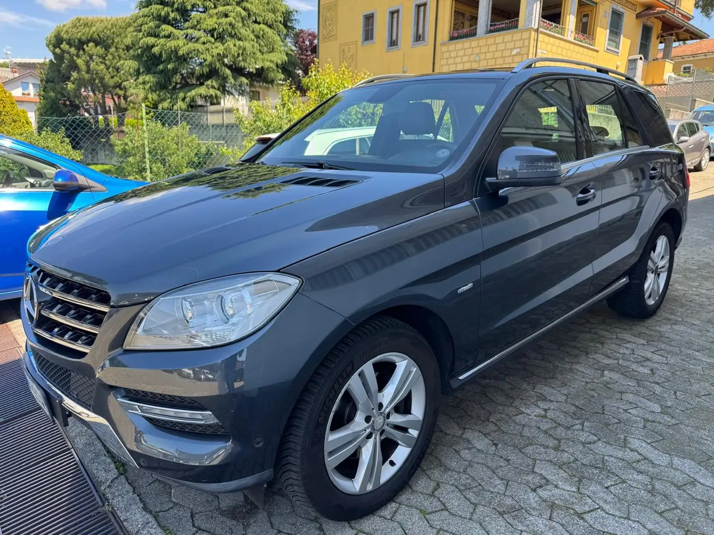 Mercedes-Benz ML 250 ML 250 bt Premium 4matic auto*FULL NAVI*PELLE Gris - 1