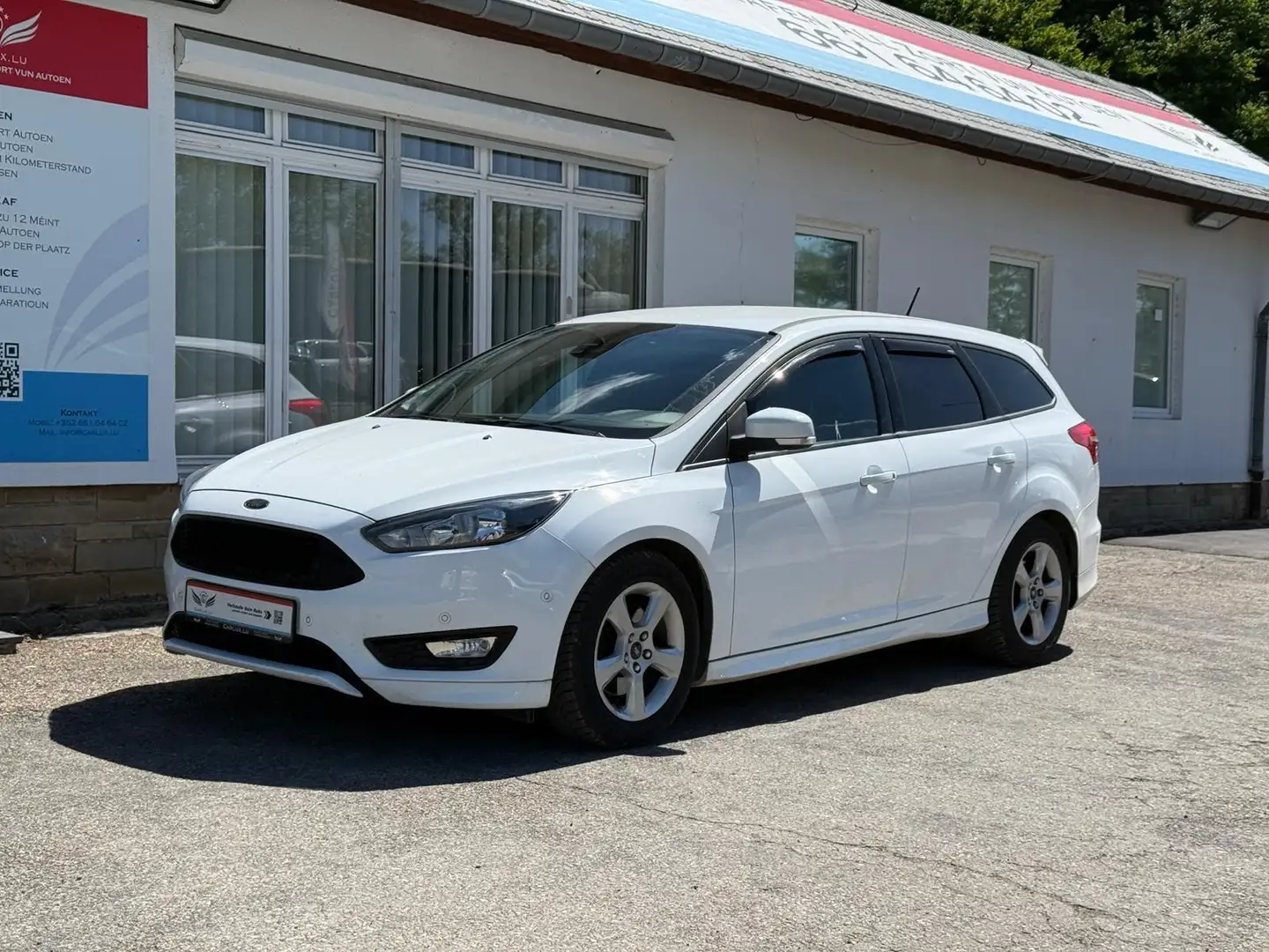 Ford Focus ST-Line Blanc - 2