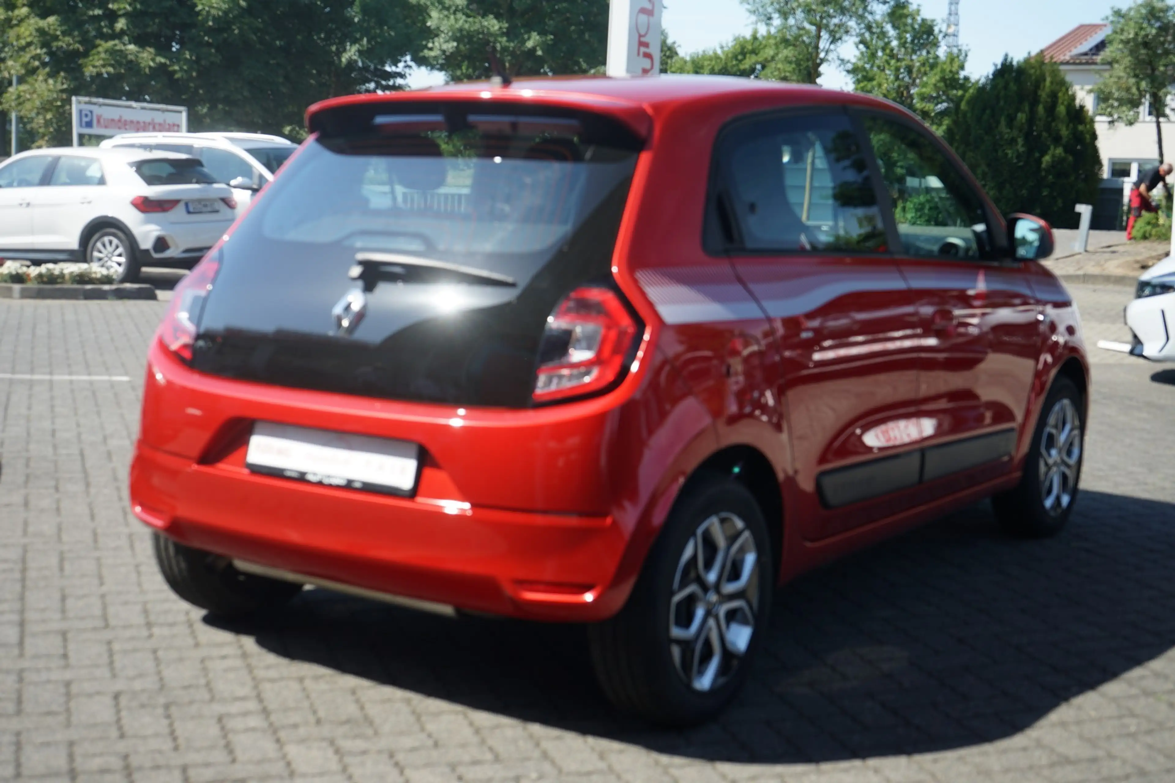 Renault Twingo 1.0 Sitzheizung Tempomat PDC Bluetooth — photo 9