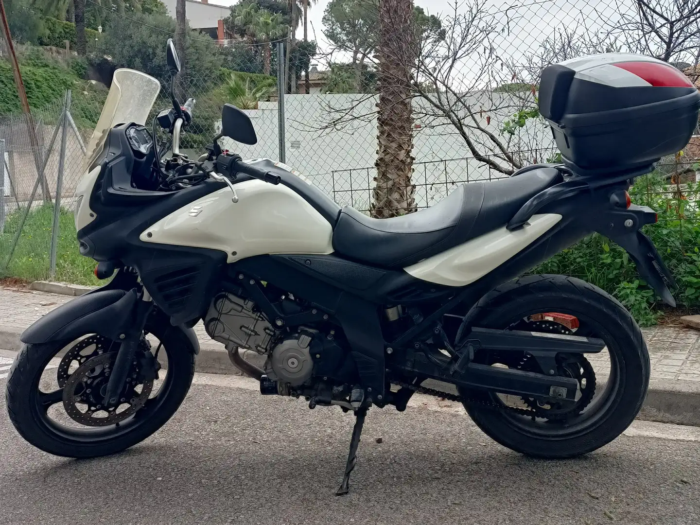 Suzuki V-Strom 650 DL Alb - 1