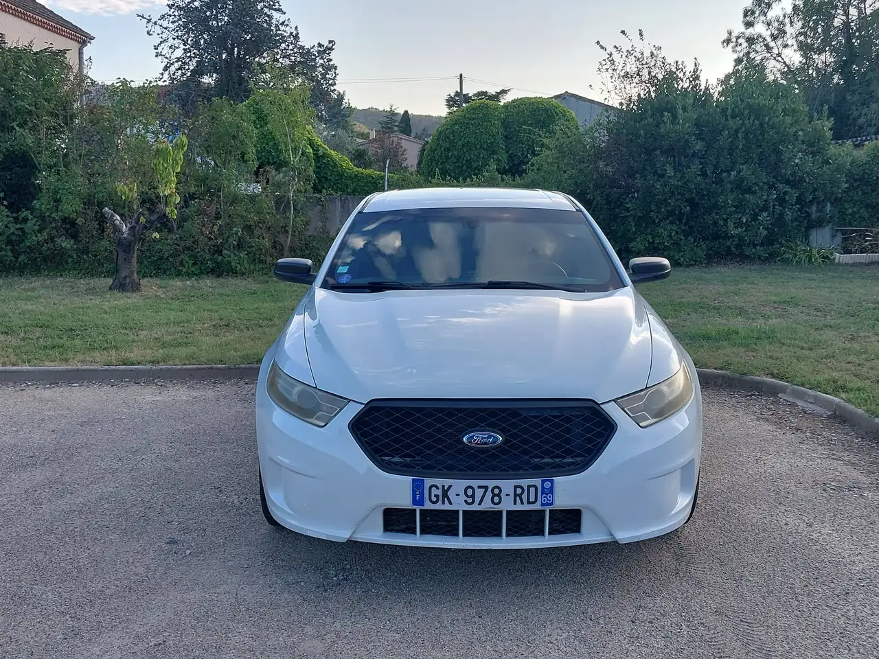 Ford Taurus