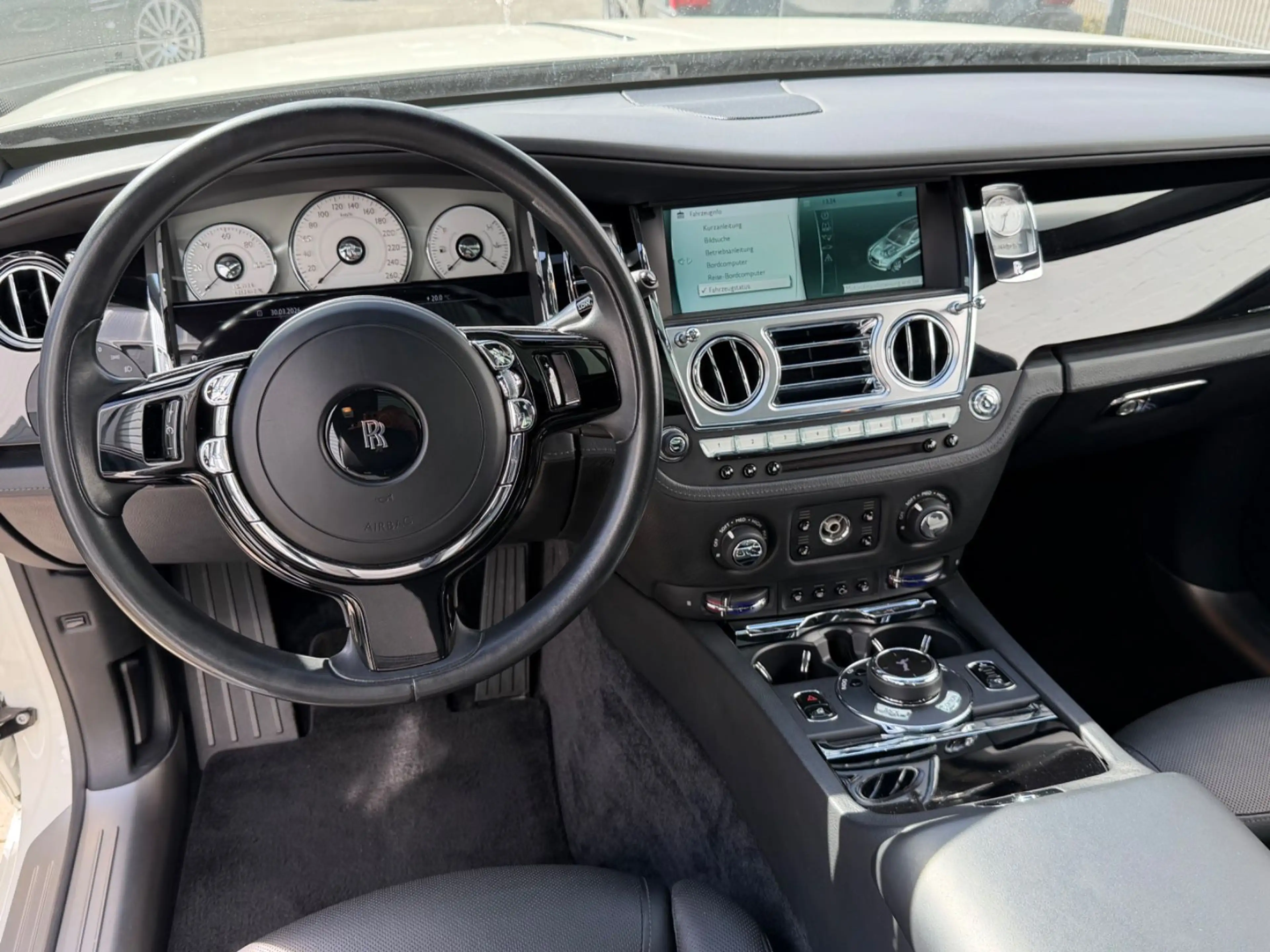 Rolls-Royce Ghost Series II V12 — photo 27