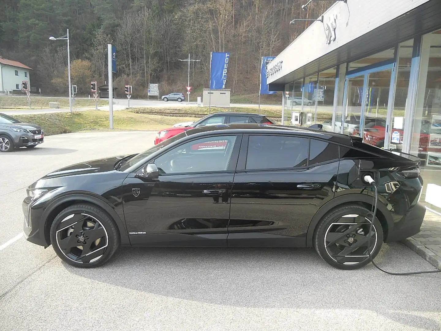 Peugeot 408 PHEV 225 e-EAT8 GT Schwarz - 2