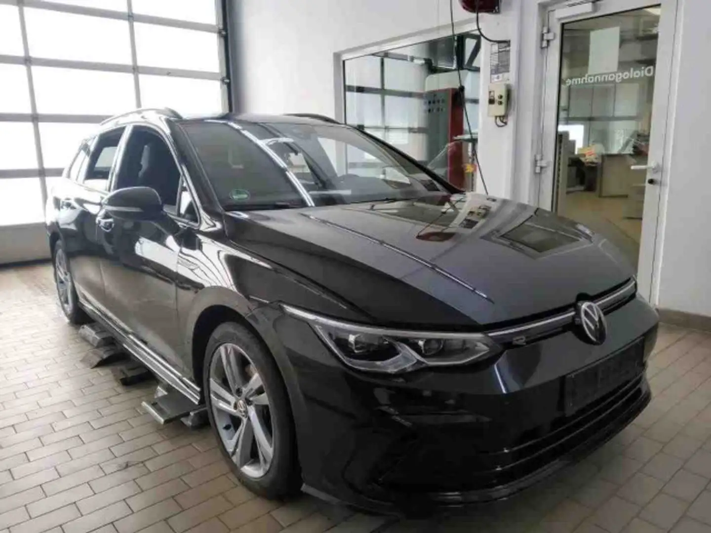 Volkswagen Golf Variant 1.5 eTSI DSG R-LINE LED+ AHK NAVI A Schwarz - 2