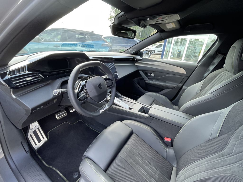 Peugeot 408 Plug-In Hybrid 225 e-EAT8 GT — photo 4