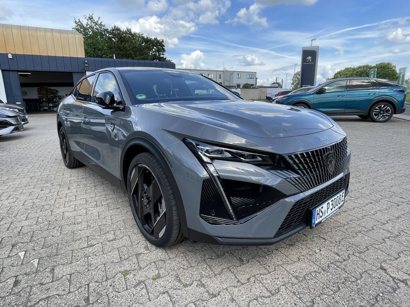 Peugeot 408 Plug-In Hybrid 225 e-EAT8 GT — photo 18