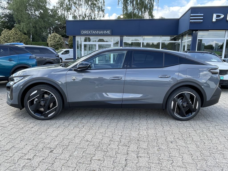 Peugeot 408 Plug-In Hybrid 225 e-EAT8 GT — photo 2