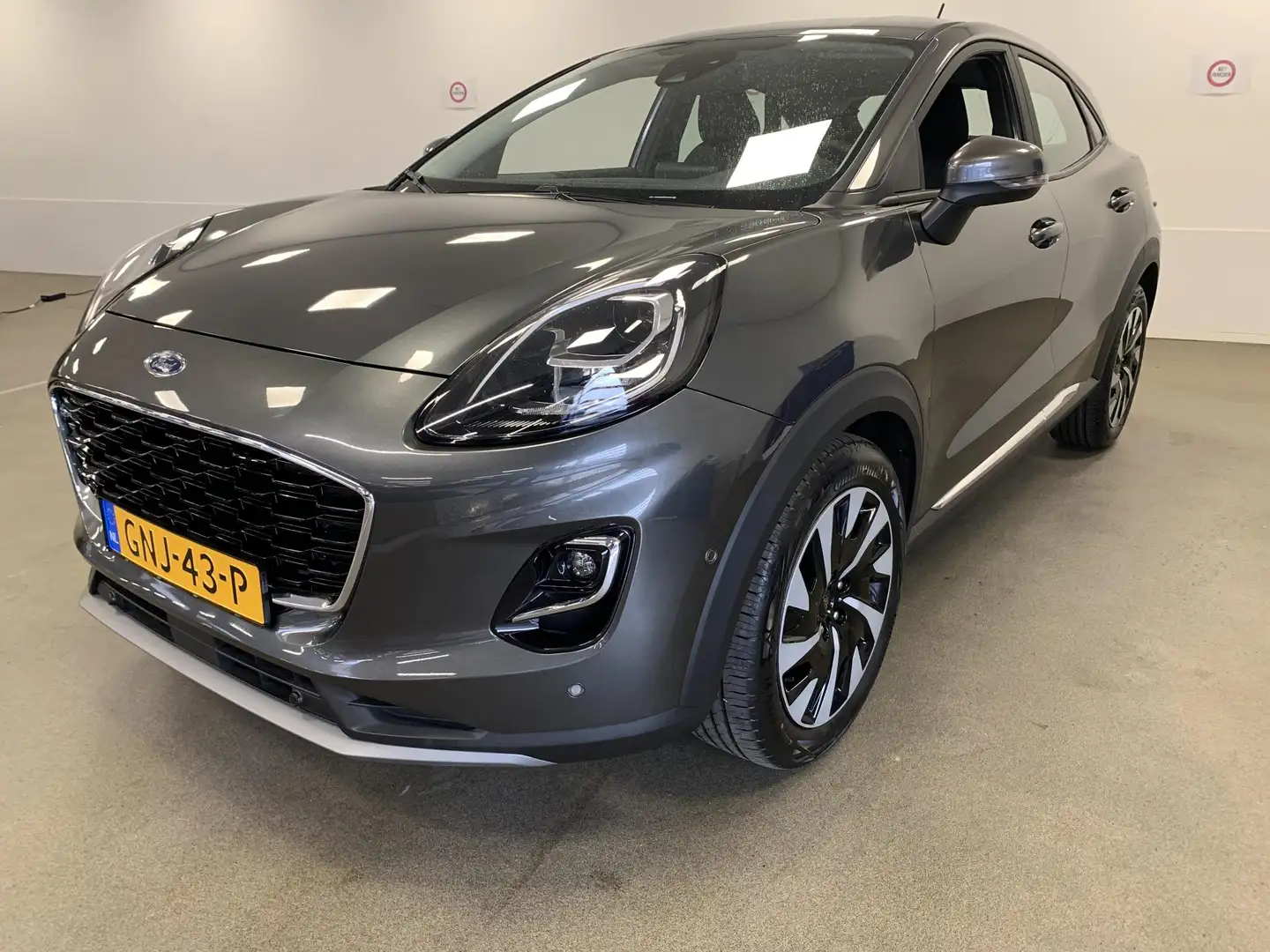 Ford Puma 1.0 EcoBoost Hybrid Titanium | Automaat | Achterui Grijs - 1