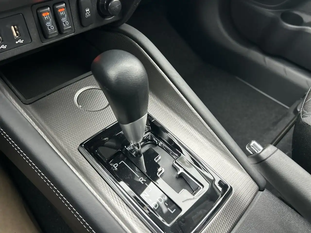 Mitsubishi RVR снимка Mitsubishi RVR