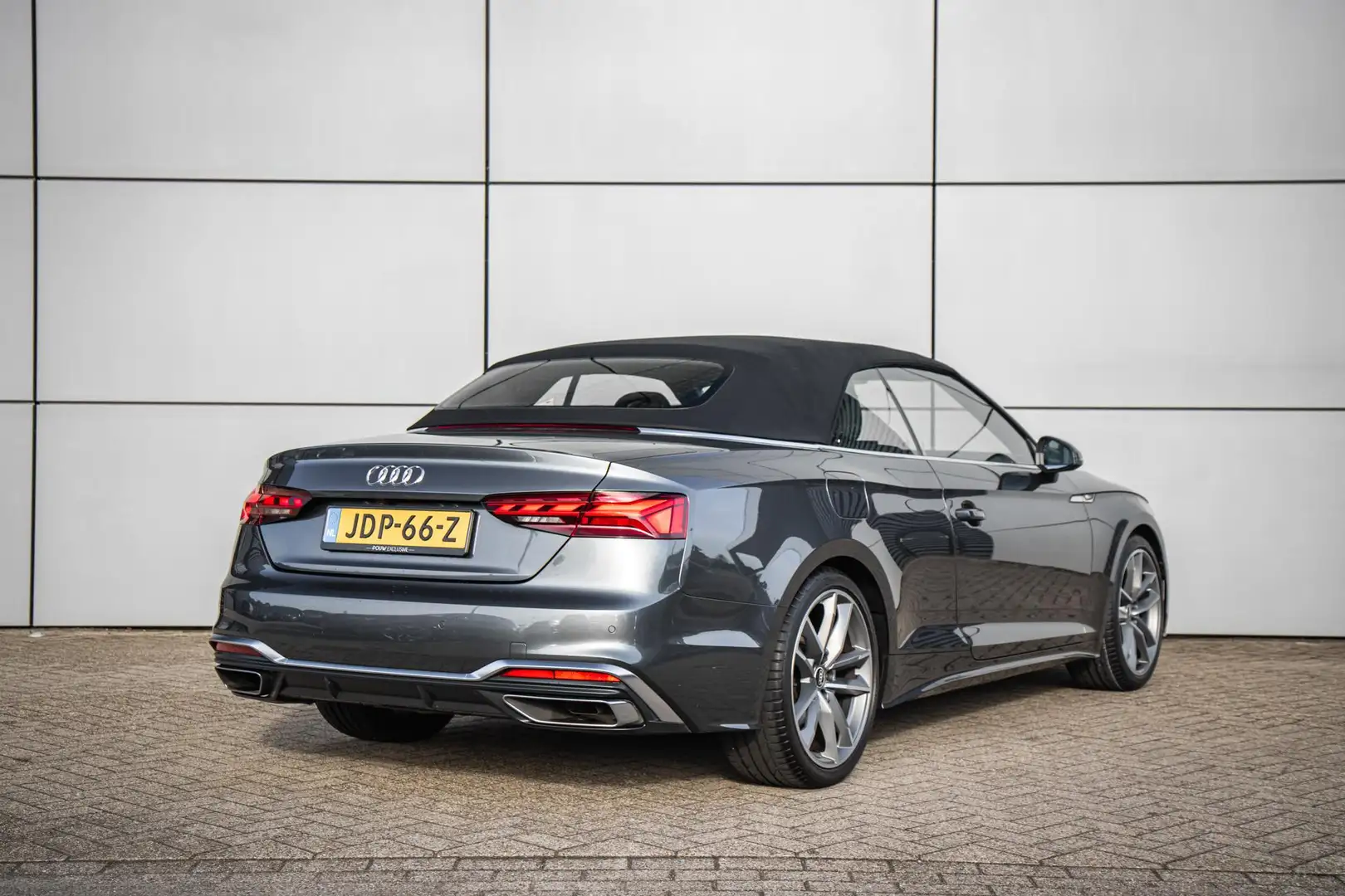 Audi A5 Cabriolet 40 TFSI 204pk S Edition | Trekhaak | Nek Grijs - 2