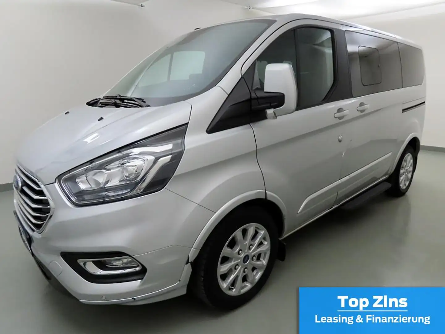 Ford Tourneo Custom 2.0 Aut Titanium L1 AHK+Standhzg Argintiu - 2
