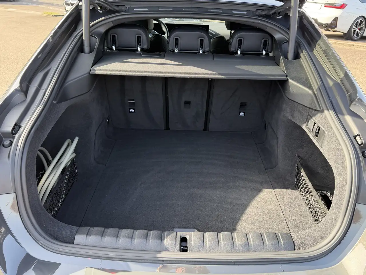 BMW i4 eDrive35 M Sport DAB Komfortzg. Tempomat Shz 7
