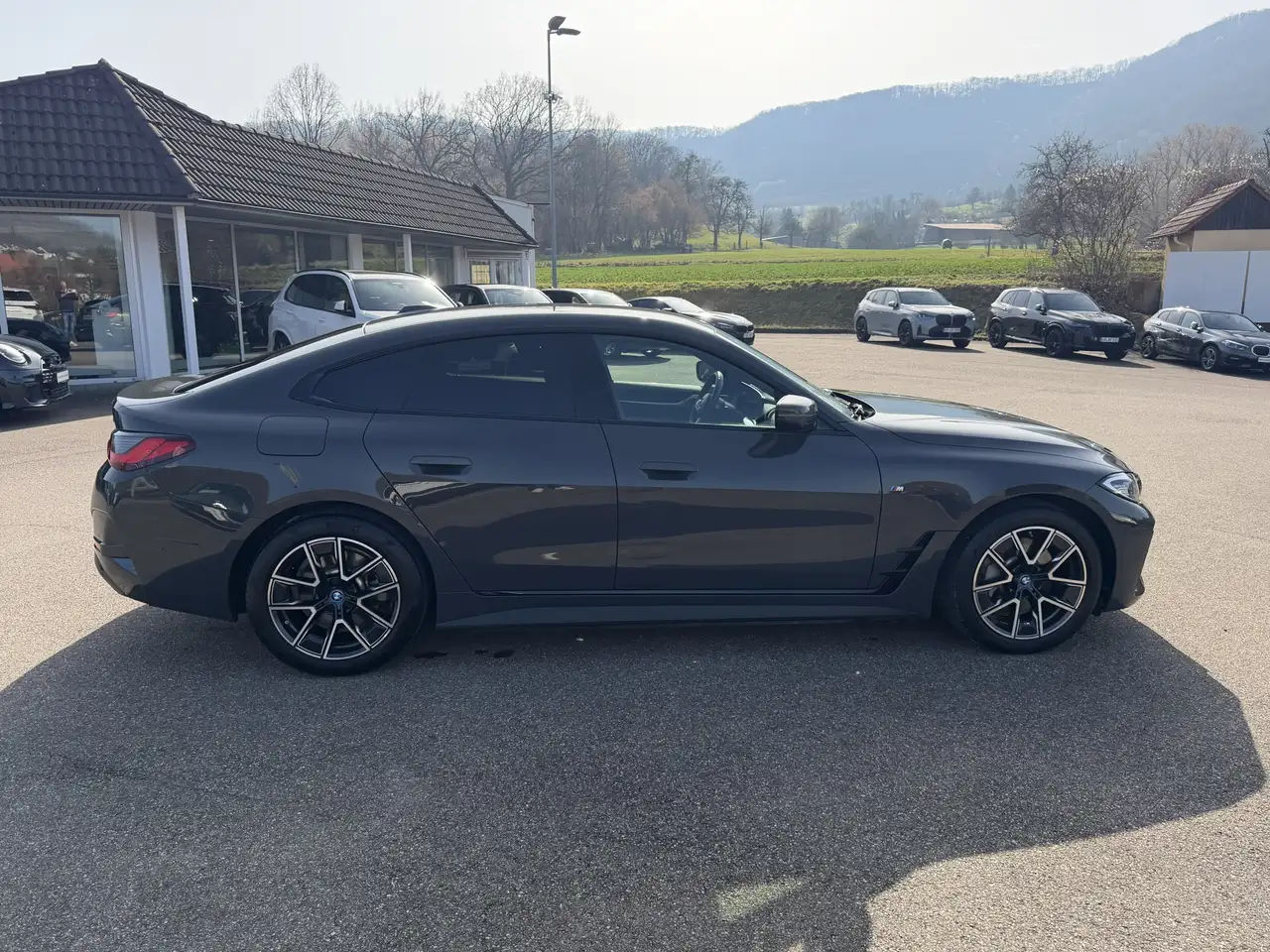 BMW i4 eDrive35 M Sport DAB Komfortzg. Tempomat Shz 11