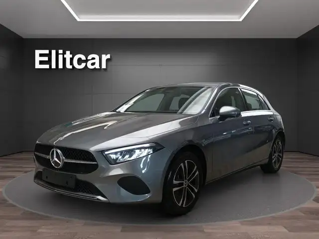 Mercedes-Benz A 250 e hybrid EQ Progressive Advanced