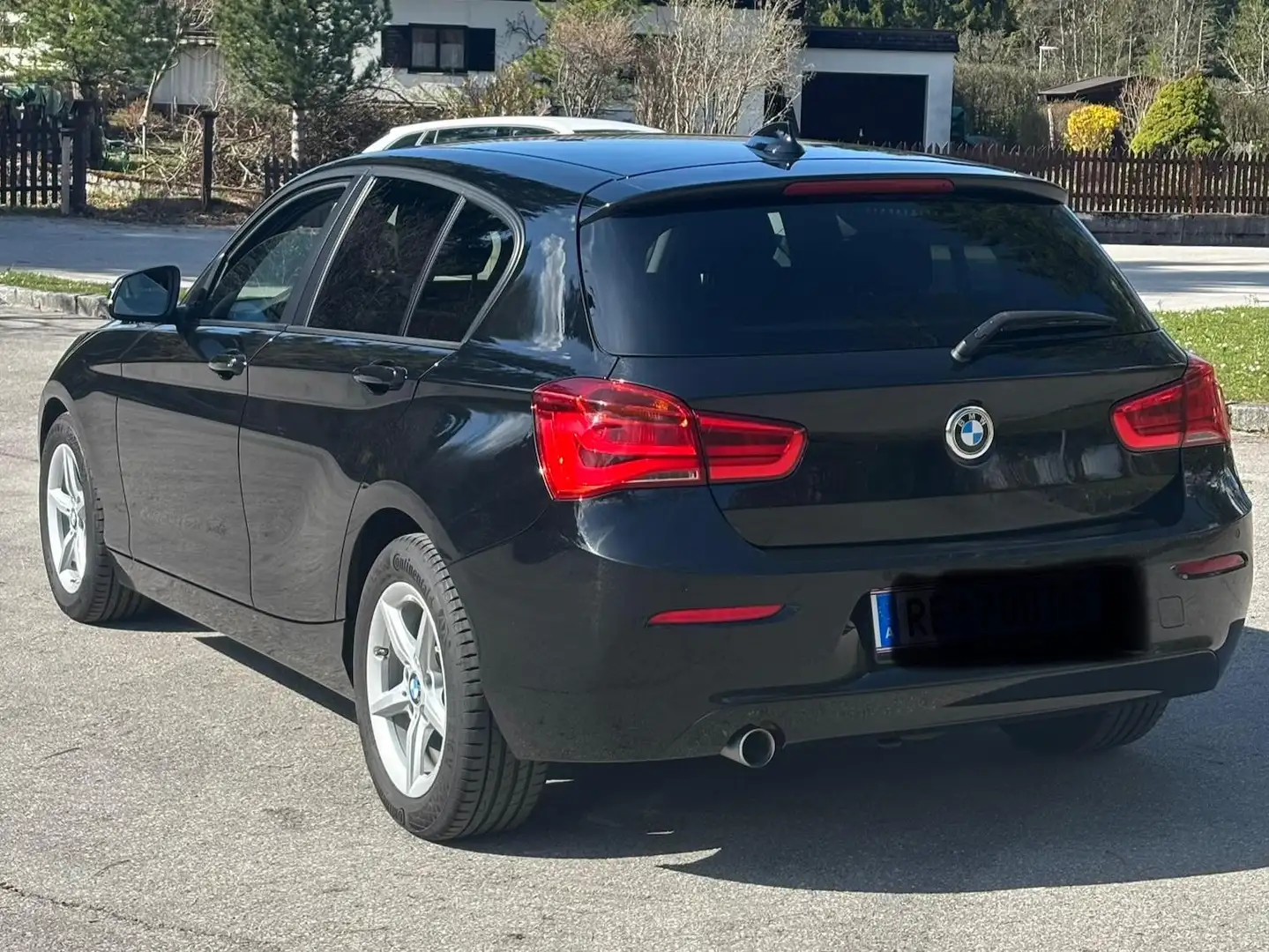 BMW 116 116d Advantage Advantage Schwarz - 2