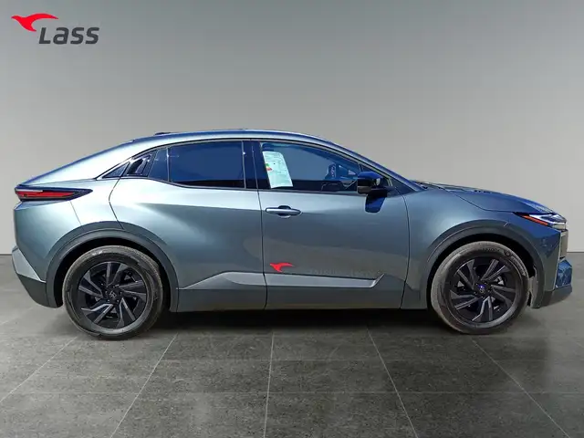 Toyota C-HR view 7