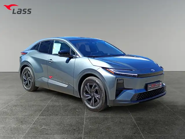 Toyota C-HR view 8
