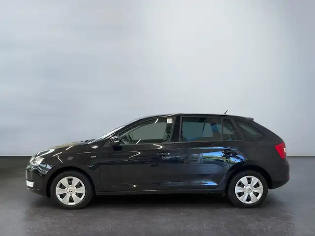 Skoda Rapid view 3